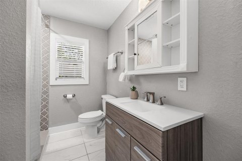 House in Orlando, Florida 3 bedrooms, 105.54 sq.m. № 2302584 - photo 27