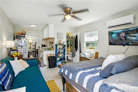 Студия в Уэст-Палм-Бич, Флорида № 2004457