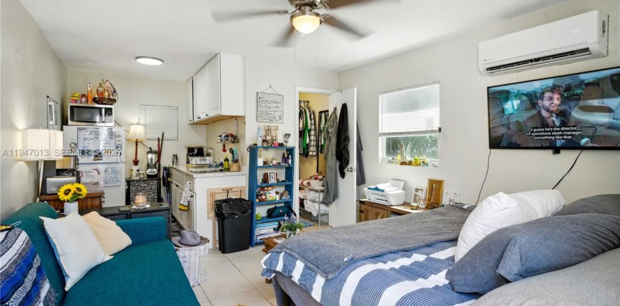 Студия в Уэст-Палм-Бич, Флорида № 2004457