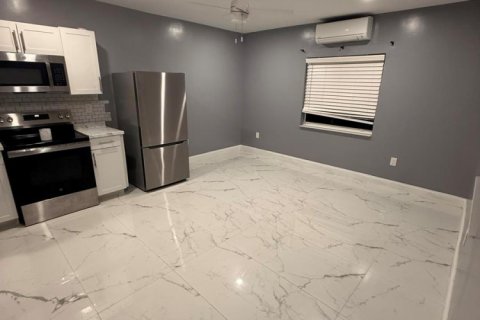Immobilier commercial à louer à Lauderhill, Floride: 1 chambre, 231.61 m2 № 2348537 - photo 12