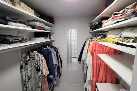 Condominio en venta en Lauderhill, Florida, 1 dormitorio, 92.9 m2 № 2043855 - foto 15