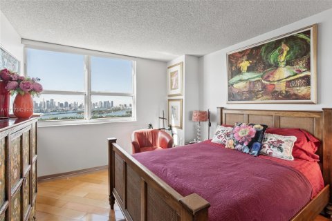 Condo in Miami Beach, Florida, 3 bedrooms  № 1468880 - photo 21