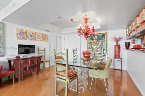 Condo in Miami Beach, Florida, 3 bedrooms  № 1468880 - photo 13