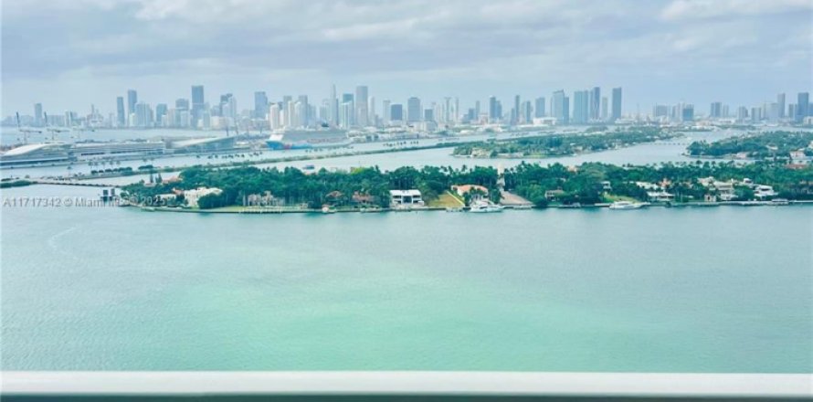 Condo in Miami Beach, Florida, 3 bedrooms  № 1468880