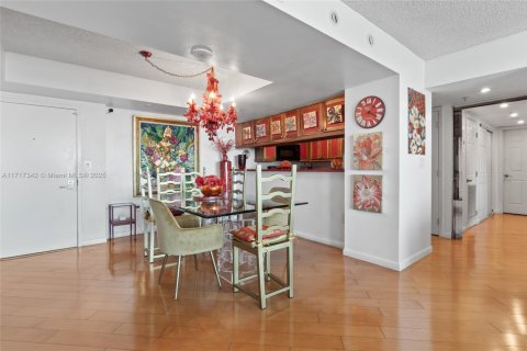 Condo in Miami Beach, Florida, 3 bedrooms  № 1468880 - photo 18