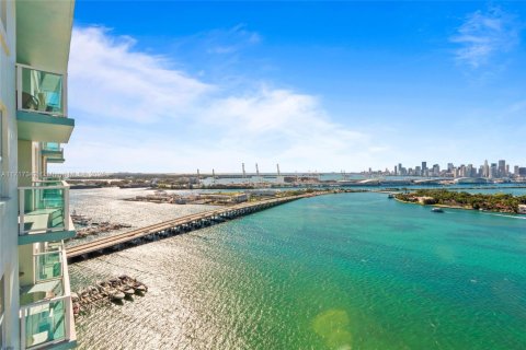 Condo in Miami Beach, Florida, 3 bedrooms  № 1468880 - photo 4