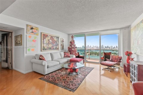 Condo in Miami Beach, Florida, 3 bedrooms  № 1468880 - photo 9