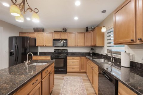 Купить виллу или дом в Фрутленд-Парк, Флорида 12 комнат, 291.9м2, № 1907859 - фото 17