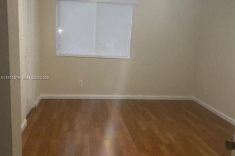 Купить кондоминиум в Майами, Флорида 2 спальни, 99.87м2, № 2025116 - фото 7