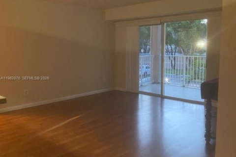 Купить кондоминиум в Майами, Флорида 2 спальни, 99.87м2, № 2025116 - фото 5