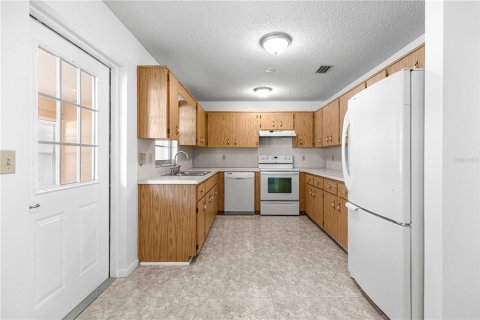 House in Ocala, Florida 2 bedrooms, 111.85 sq.m. № 2094073 - photo 20