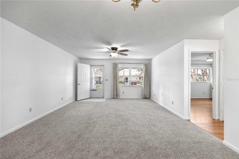 House in Ocala, Florida 2 bedrooms, 111.85 sq.m. № 2094073 - photo 7