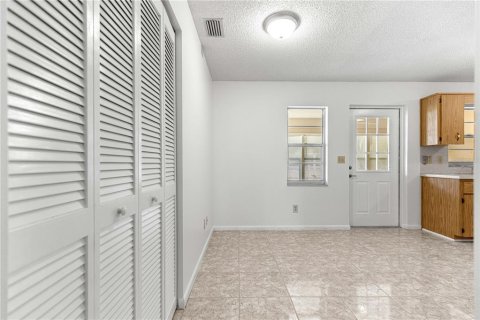 House in Ocala, Florida 2 bedrooms, 111.85 sq.m. № 2094073 - photo 23