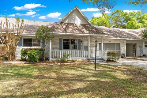 House in Ocala, Florida 2 bedrooms, 111.85 sq.m. № 2094073 - photo 2