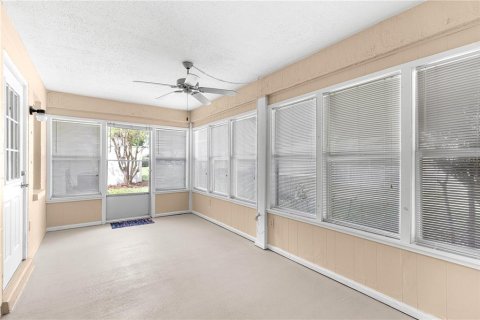 House in Ocala, Florida 2 bedrooms, 111.85 sq.m. № 2094073 - photo 24