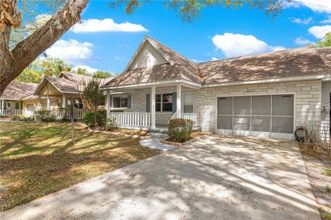 House in Ocala, Florida 2 bedrooms, 111.85 sq.m. № 2094073