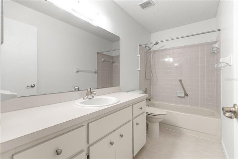House in Ocala, Florida 2 bedrooms, 111.85 sq.m. № 2094073 - photo 11
