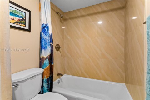 Купить кондоминиум в Дирфилд-Бич, Флорида 1 спальня, 74.32м2, № 2025776 - фото 15