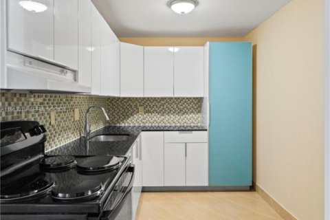 Купить кондоминиум в Дирфилд-Бич, Флорида 1 спальня, 74.32м2, № 2025776 - фото 5