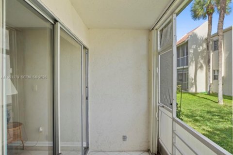 Купить кондоминиум в Дирфилд-Бич, Флорида 1 спальня, 74.32м2, № 2025776 - фото 19