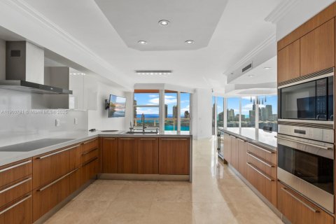 Condo in Aventura, Florida, 4 bedrooms  № 1953499 - photo 15