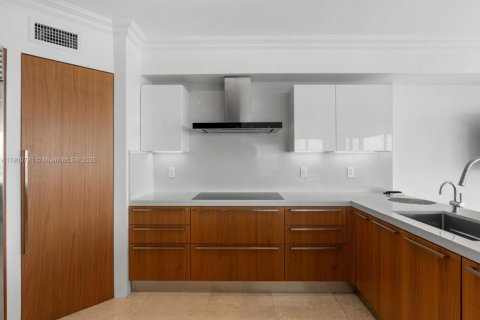 Condo in Aventura, Florida, 4 bedrooms  № 1953499 - photo 16