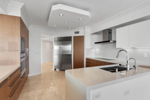 Condo in Aventura, Florida, 4 bedrooms  № 1953499 - photo 17