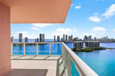 Condo in Aventura, Florida, 4 bedrooms  № 1953499 - photo 1