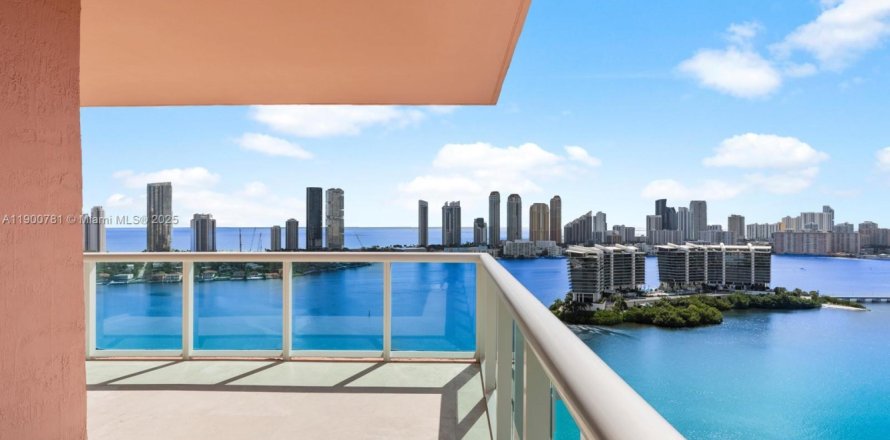 Condo in Aventura, Florida, 4 bedrooms  № 1953499