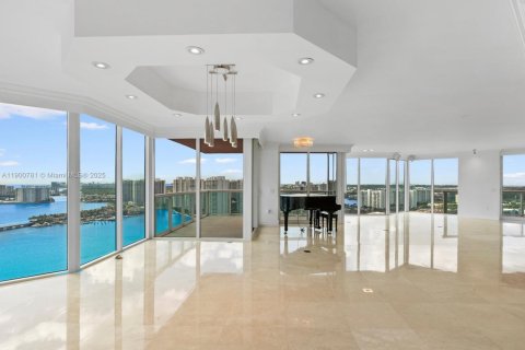 Condo in Aventura, Florida, 4 bedrooms  № 1953499 - photo 7