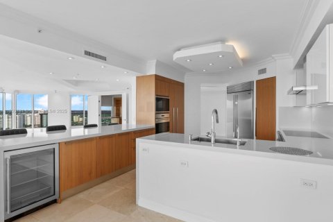 Condo in Aventura, Florida, 4 bedrooms  № 1953499 - photo 18