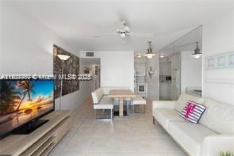 Copropriété à vendre à Fort Lauderdale, Floride: 1 chambre, 51.1 m2 № 2017040 - photo 3