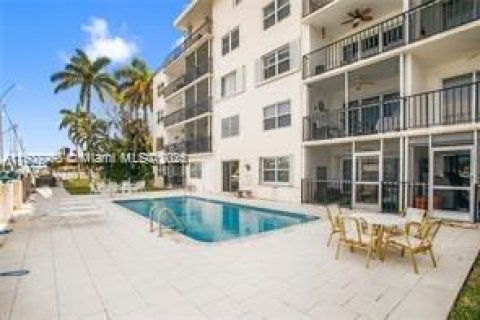 Copropriété à vendre à Fort Lauderdale, Floride: 1 chambre, 51.1 m2 № 2017040 - photo 5