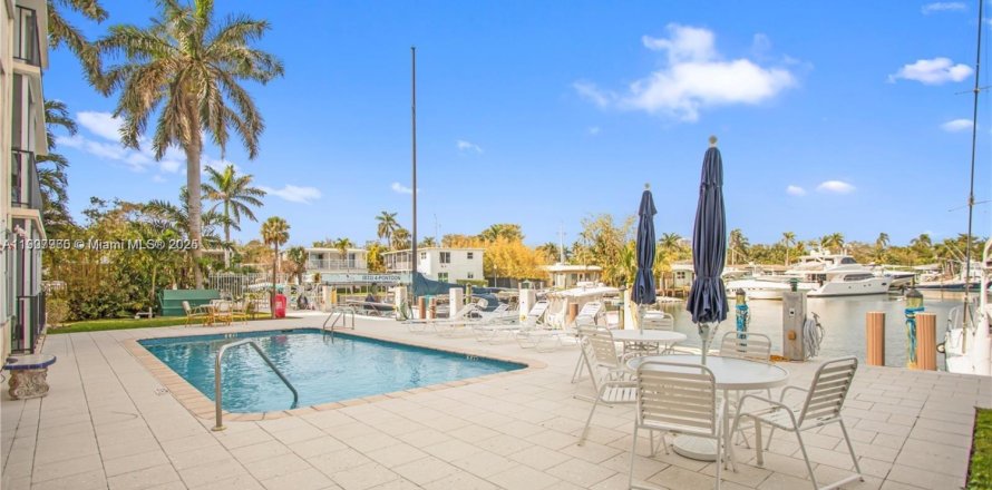 Condo à Fort Lauderdale, Floride, 1 chambre  № 2017040