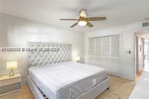 Copropriété à vendre à Fort Lauderdale, Floride: 1 chambre, 51.1 m2 № 2017040 - photo 29