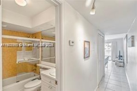 Copropriété à vendre à Fort Lauderdale, Floride: 1 chambre, 51.1 m2 № 2017040 - photo 19