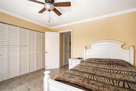 Condo in Deerfield Beach, Florida, 1 bedroom  № 1863110 - photo 12