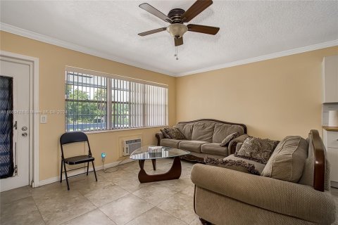 Condo in Deerfield Beach, Florida, 1 bedroom  № 1863110 - photo 7