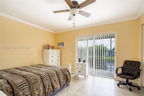 Condo in Deerfield Beach, Florida, 1 bedroom  № 1863110 - photo 13