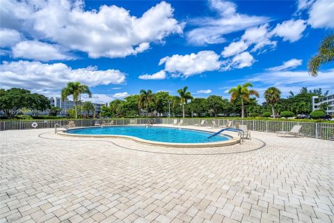 Condo in Deerfield Beach, Florida, 1 bedroom  № 1863110 - photo 22