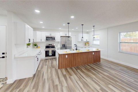 Casa en venta en Winter Park, Florida, 4 dormitorios, 127.83 m2 № 2199781 - foto 6