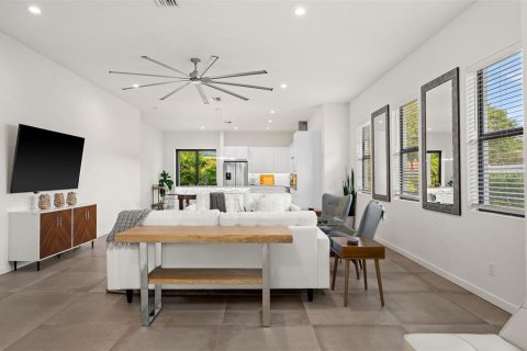 Casa en venta en Sarasota, Florida, 3 dormitorios, 170.1 m2 № 2116380 - foto 5