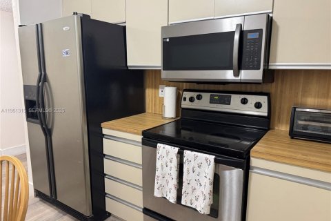 Condo à Hallandale Beach, Floride, 1 chambre  № 2023747