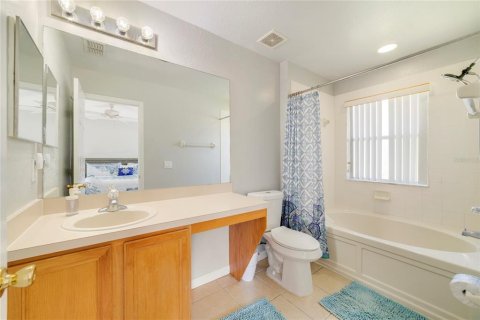 Townhouse in Davenport, Florida 4 bedrooms, 172.43 sq.m. № 1874120 - photo 21