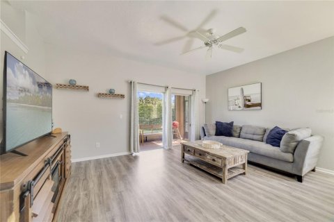 Townhouse in Davenport, Florida 4 bedrooms, 172.43 sq.m. № 1874120 - photo 13