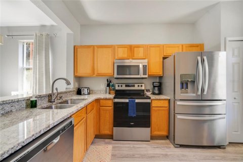 Townhouse in Davenport, Florida 4 bedrooms, 172.43 sq.m. № 1874120 - photo 8