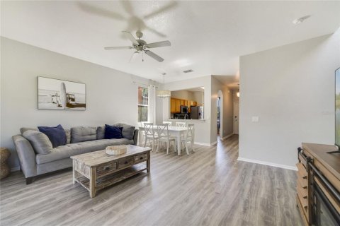 Townhouse in Davenport, Florida 4 bedrooms, 172.43 sq.m. № 1874120 - photo 14