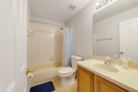 Townhouse in Davenport, Florida 4 bedrooms, 172.43 sq.m. № 1874120 - photo 24