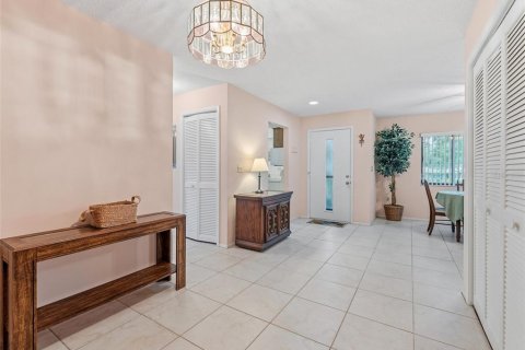 Copropriété à vendre à Hudson, Floride: 2 chambres, 106.28 m2 № 2388941 - photo 4