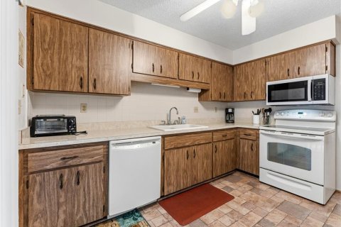 Copropriété à vendre à Hudson, Floride: 2 chambres, 106.28 m2 № 2388941 - photo 10